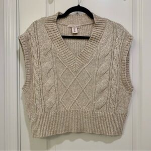 Sincerely Jules Beige Cream V-Neck Oversized Cable Knit Sweater Vest Size Small